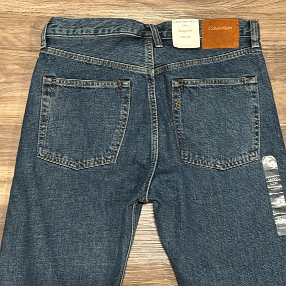 ***NWT*** Calvin Klein Straight Fit Jeans - Picture 5 of 8